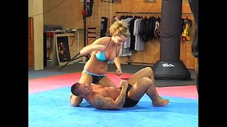 Zde přichází 20 minut dlouhé nesestříhané záběry z natáčení videa