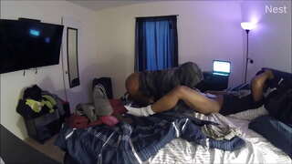 ���টকদার sneaks বন্ধ উপর তার বয়ফ্রেন্ড আসতে fuck