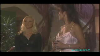 Hannah Harper bíonn cúram ar an pussy agus asal Áise Carrera !