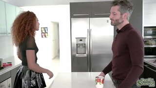 Тау ачалан шке Негритянка ӱдырвел Бриксли Бенц, тудым шарныме да тудын членже-влак кушкыжмо марте обслюнявливать сексуально