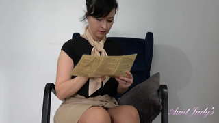 Милф стюардесса с большими сиськами Wanilianna - Upskirt, Трусики и Чулки