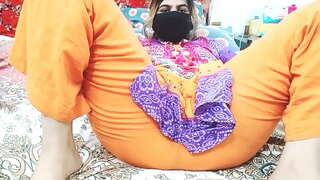 ���ാബി സമയമുണ്ട് സമീപ Play With Dildo