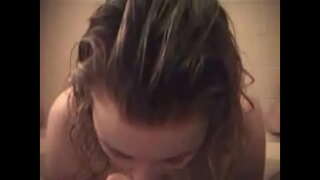 Супруга Деби Уноси