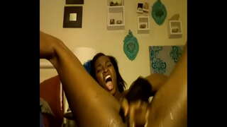 Masturbating वेब कैम squirt