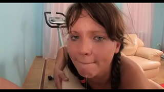 Taibhseach go leor gal a fhaigheann crotch ligh