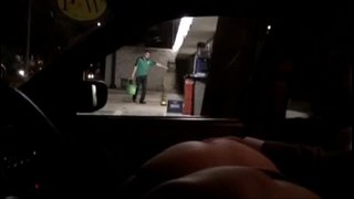Kim Exhibicionista mostrando el culo yn estra&amp;Muñoz;ao en el auto M&amp;Drive;xico DF