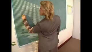 Busty शिक्षक बीबीसी छात्र