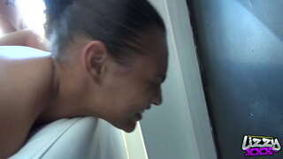 LizzyvsGutterbrain-טריילער-lizzyxxx