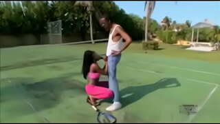 מס קאַרש בלאַסאַמז און איר פאַרבינדן קאָלעקטיוו ביביסי