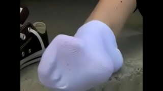 PRLJAVO PRSTIMA ЭМИЛИС