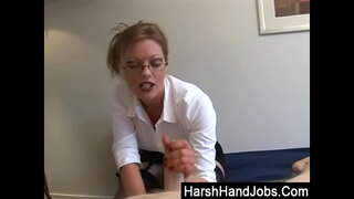 Drsné Handjobs z Holly Kiss