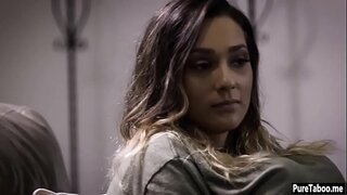 Virgin teen prdeli divná rodina přátelé big dick