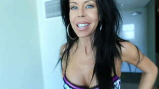 Tabitha Stevens adalah kembali dalam bisnis! &#039;18.01.24.