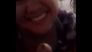 ���ेरो पत्नी एक स्तन गर्न आगन्तुक