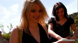 ̗�덩이를 입에서 야외에서 공공 성과 애널