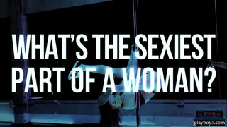 Petite latina djevojka pleše i undress na golom fitness Plejboj