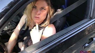 Блондинка тандайт незнакомца жана трахается карата анын орду