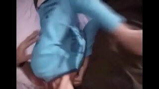 ���ేజర్ అమ్మాయి అడవి వెళ్తాడు