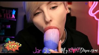 حیرت انگیز webcamgirl کے ساتھ ایک اچھا گدا کے لئے تیار ہے سہ پر کیمرے | مکمل ورژن - webcumgirls.com