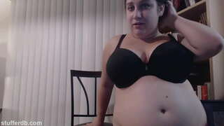 Chubby dekle ljubi sladice