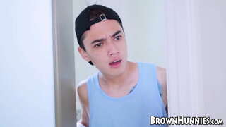 Красивую черную красотку катуу трахнули