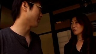 ���ြောက်မက်ဘွယ်သော cougar တစ္စံုတစ္စံု-မိသားစုနခ်စ္သူျကား-Famperv.com