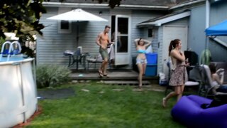 Recked એક સેક્સ સ્વિંગ