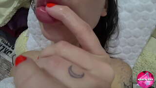 Sexy De Grande Classe Se Doigter Jusqu&#039;À Ce Que Les Parents Voir - Sensuel Solo