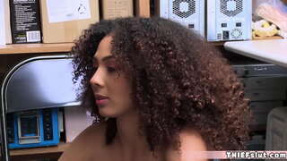 Ռասաների միջև արագ հետ դեռահաս է խցերում տեսահսկման