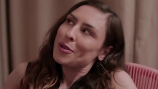 EMME WHITE MUECHT BLOWJOB AN ZWOU ROLLEN