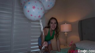 Étape-Sis Donne Chatte Serrée Frère sur B-Day