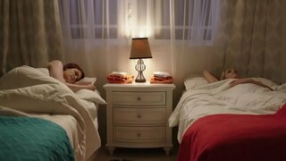 Лесбийские нежные забавы байни рыжей ва светловолосой цыпочкой