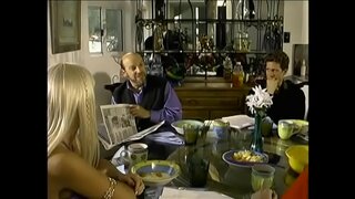 ̄�원의 스터드가 그의 하드 도구 흡입에 의한 금발의 한 나